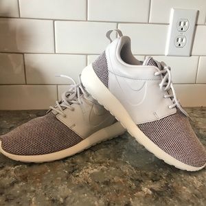New Nike Roshe One Knit Sneakers